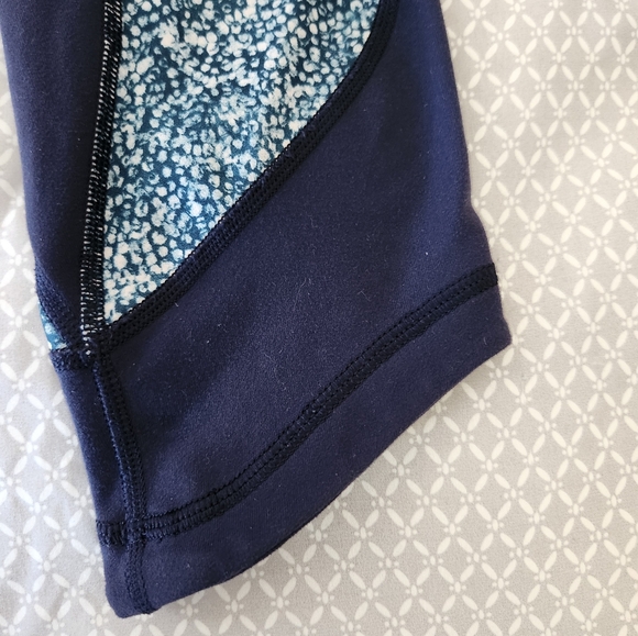 Lululemon Wunder Under Blue Crop Camo Pebble Print Leggings Size 2 - Picture 11 of 13